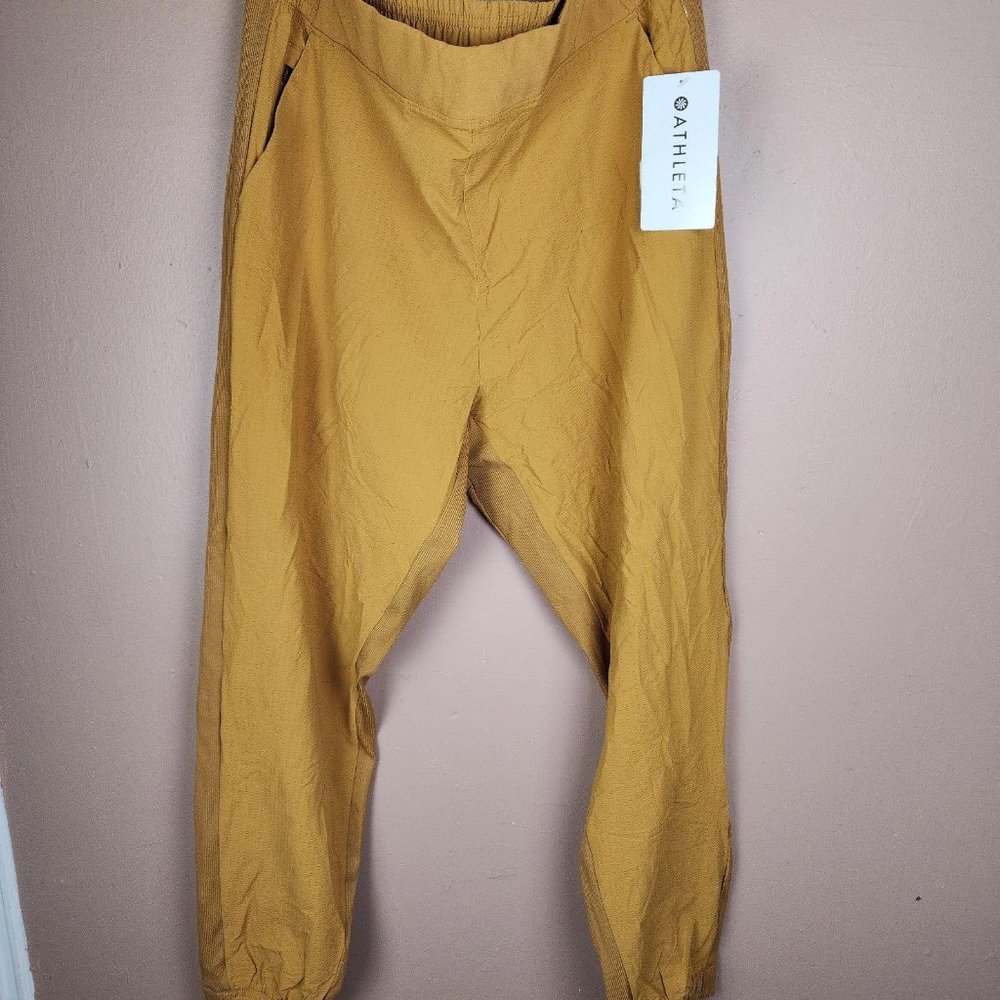 Athleta textured Brooklyn jogger